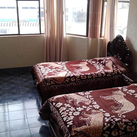 Hostal Lesly Salome Tulcán Zewnętrze zdjęcie